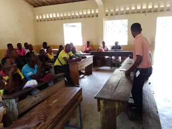 2022_Antongil_Fournitures scolaires (2).jpg